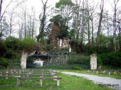 Grotte Notre Dame de Lourde Roly