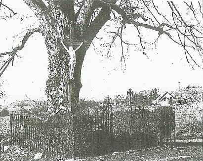 Croix calvaire Champelle